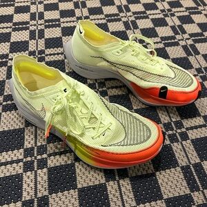 Nike ZoomX Vaporfly NEXT% 2 | Mens US Size 9.5 / Women’s Size 11